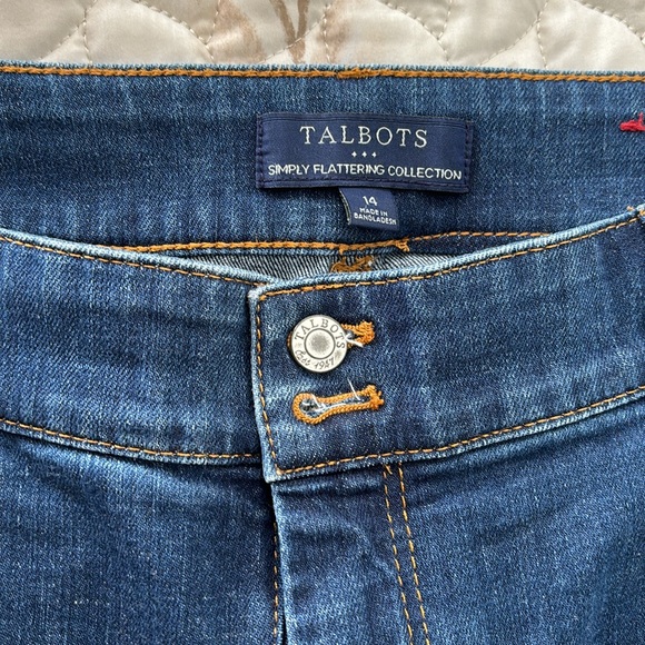 Talbots wide leg capri denim.  Wore once or twice🥰. Size 14 Soft denim - Picture 2 of 3
